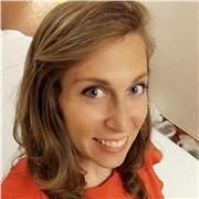 Dottoressa in lingue straniere (inglese e spagnolo) con nozioni di francese e portoghese, con Master in Management, impartisce lezioni private di inglese/spagnolo e si offre per aiuto compiti/preparazione esami